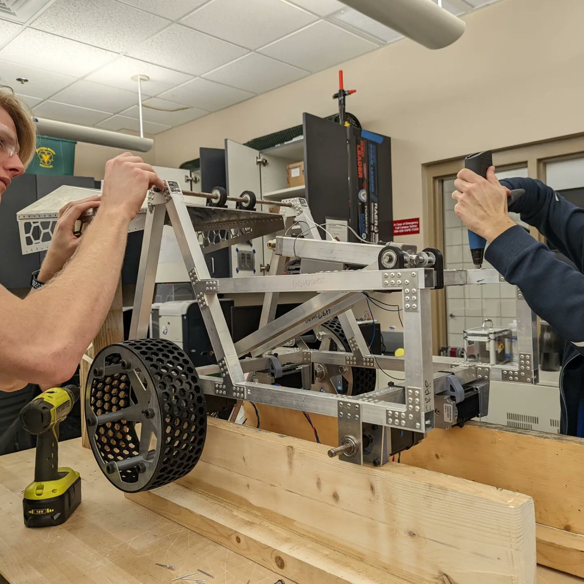 RAERrobotics's tweet image. The #nasarmc team is hard at work in the #RAER lab today! Putting together the frame, working in the mining implement, and plenty of learning about our electronics and software programs. Stop by the lab on Saturdays from 2-4pm to join in! #embryriddledaytona