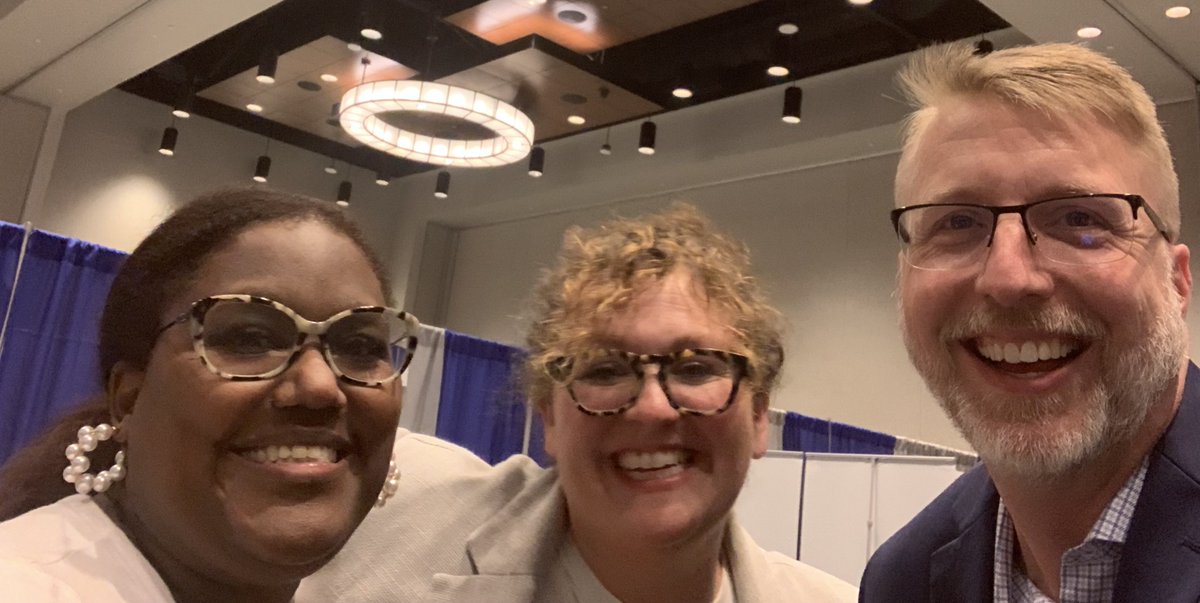 ReligionMatter5's tweet image. So great connecting with @msnikki_p of Civil Discourse: Classroom Conversations for Stronger Communities fame and @racheldhumph of @BRInstitute at @TxSocialStudies #TXCSS2022! Looking forward to @msnikki_p session later today! #sschat