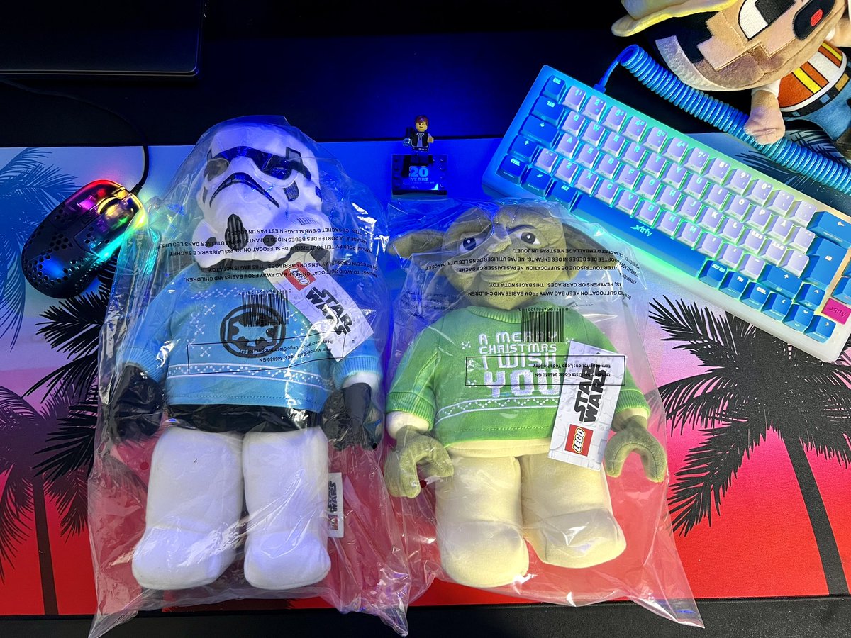 Sweetfaces, I appreciate you! Let’s have a little giveaway! Comment on which plushie you would like to win &amp; RT! ❤️