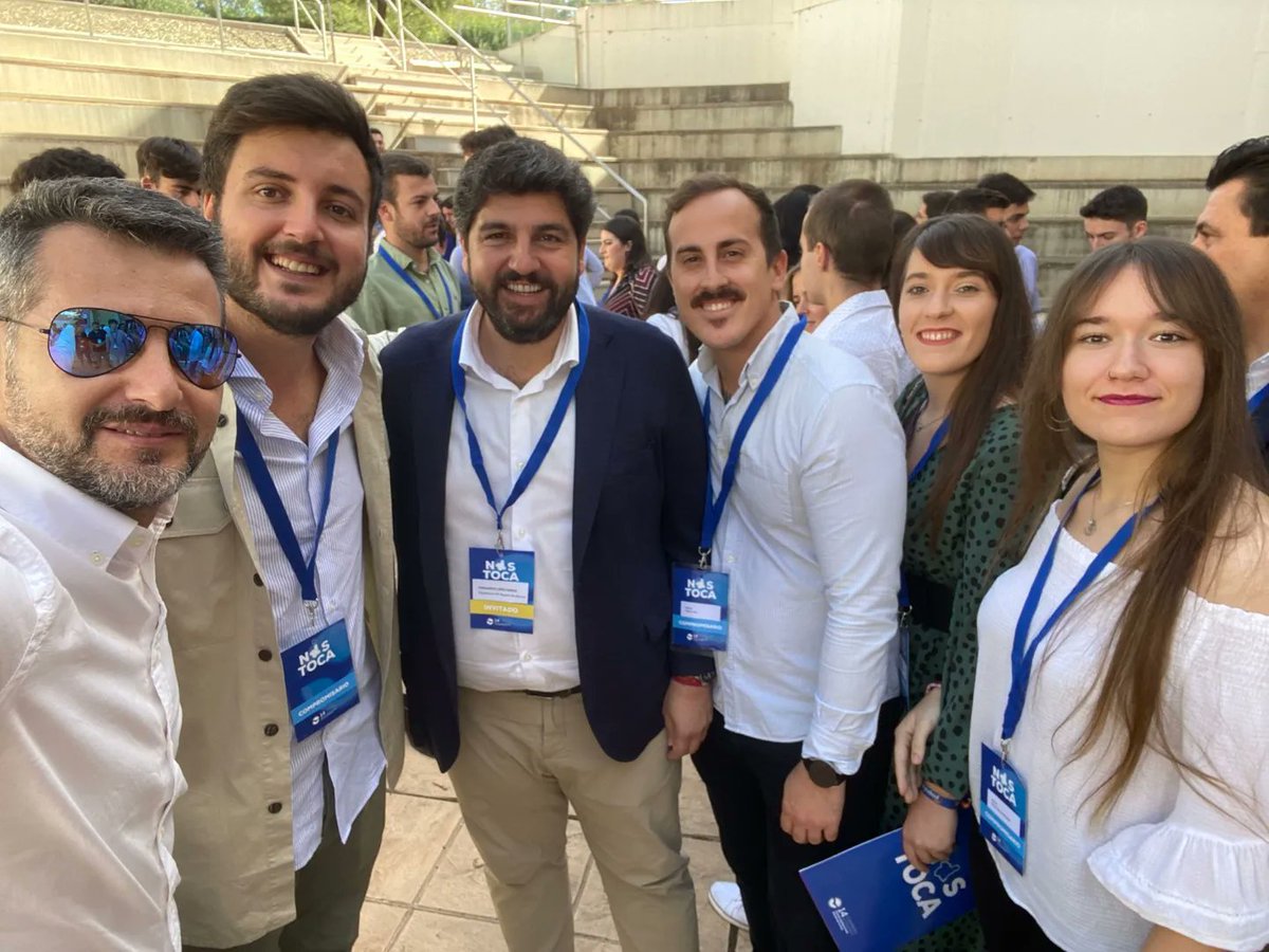 NNGGElPalmar's tweet photo. 🔵Tras el XIV Congreso de Nuevas Generaciones de la Región de Murcia, se proclama a @landaburu como presidente de @nngg_rm

Enhorabuena querido presidente!!💙

Muchas gracias por ser quién mejor nos representa💙

#EstoEmpiezaAhora 💪
#NosToca https://t.co/VyJmZYvaao