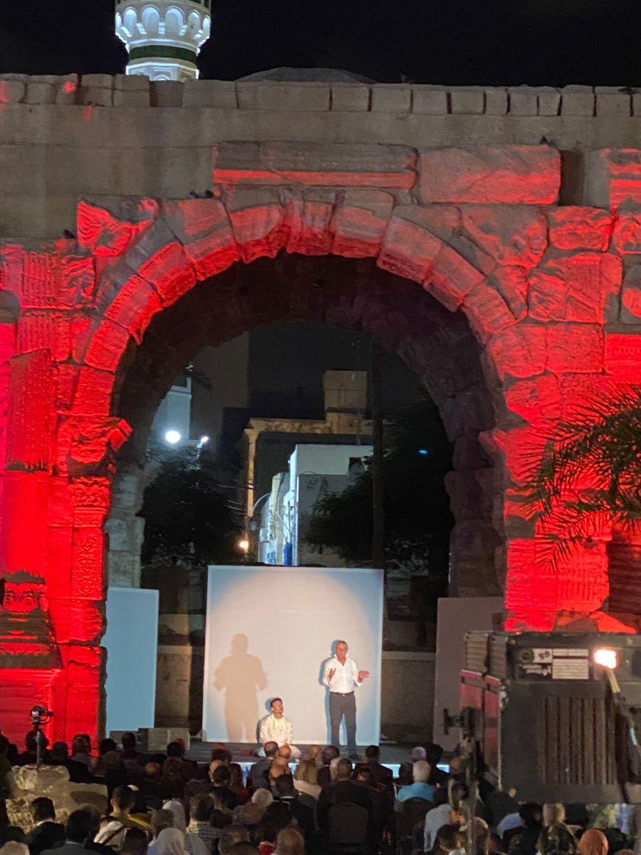 Thanks to the invaluable cooperation of the Libyan authorities, tonight we’ve celebrated the 1st edition of the 🇱🇾🇮🇹 #friendshipday. A night of culture 🏛️ and theatre 🎭 in a breathtaking location, a bond b/w societies and peoples who share a common destiny📍#ArchOfMarcusAurelius