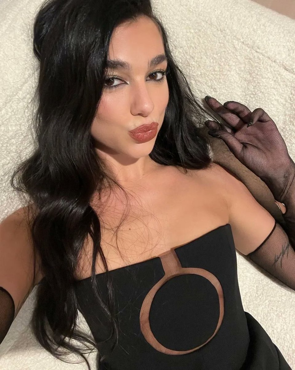 addictionlipa's tweet photo. just dua lipa https://t.co/Ok3jxwZUvs