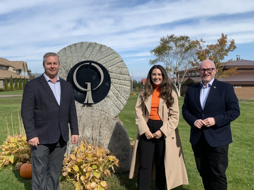 Equally delighted to meet the President of the <a href="/GaelicCollege/">Colaisde na Gàidhlig</a> and former Premier of Nova Scotia, Rodney MacDonald. 🤝

We reflected on the strength of the friendship between Scotland and Nova Scotia — and our shared efforts to preserve and promote the Gaelic culture. 🏴󠁧󠁢󠁳󠁣󠁴󠁿