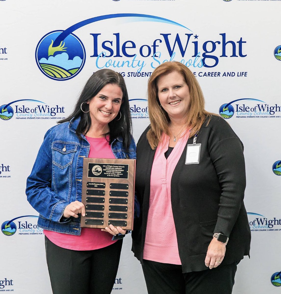 Congratulations to our CES Bulldogs for raising the most money per student across the division for the United Way during the 2021-2022 school year! Thank you Mrs. Amy Carr, CES United Way campaign chair, for all of your hard work! ❤️🐾 
<a href="/CarrsvilleElem/">Carrsville Elem.</a> <a href="/IWCSchools/">Isle of Wight County Schools</a>