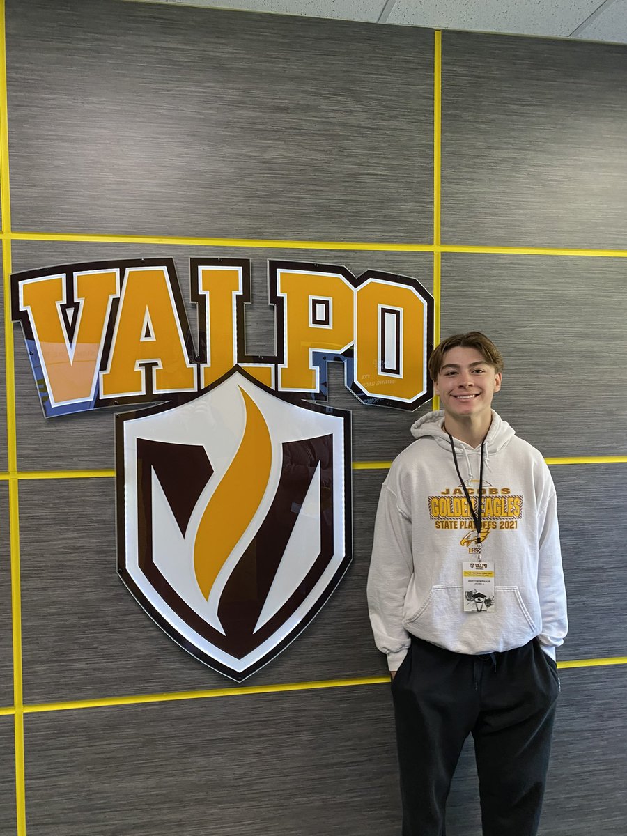Had a great time at Valparaiso! Thank you <a href="/CoachDenecke/">Pat Denecke</a> for having me come out for the game day visit! <a href="/valpoufootball/">Valpo Football</a>