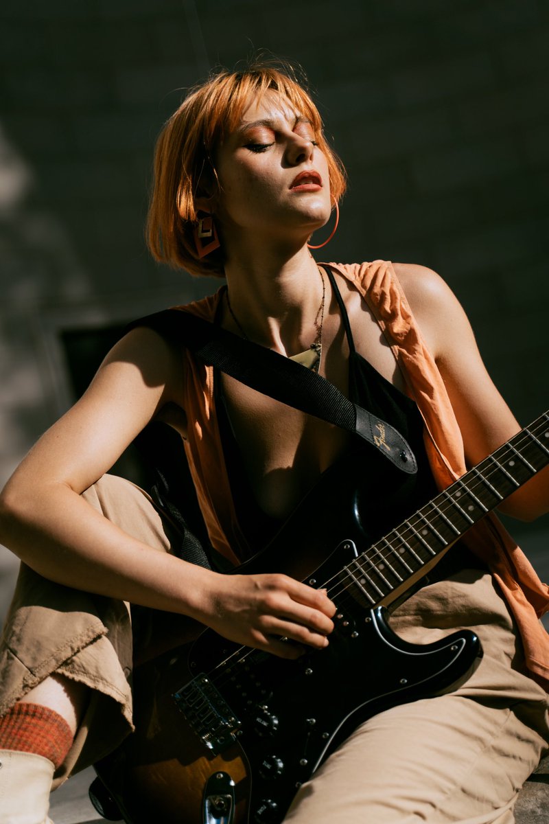 the_orange_iris's tweet photo. ᴄᴀᴛᴄʜ ᴍᴇ ʟɪᴠᴇ 🎸✨🧡
Thursday Oct 27th and Nov 17th  @unionhallhoboken 7:30-9:30pm 
Photo taken by a wonderful stranger🧡

#livemusic #njlivemusic #hoboken #musician #nycmusic #nycmusicians #nyclivemusic #hobokenmusicscene #hobokenmusic #hobokenlivemusic https://t.co/upzJd1hd8s