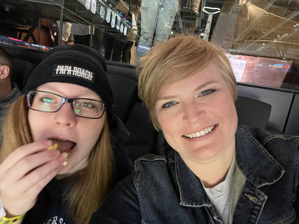 MeeksTurtles's tweet image. Hockey Time!! #LightTheLand