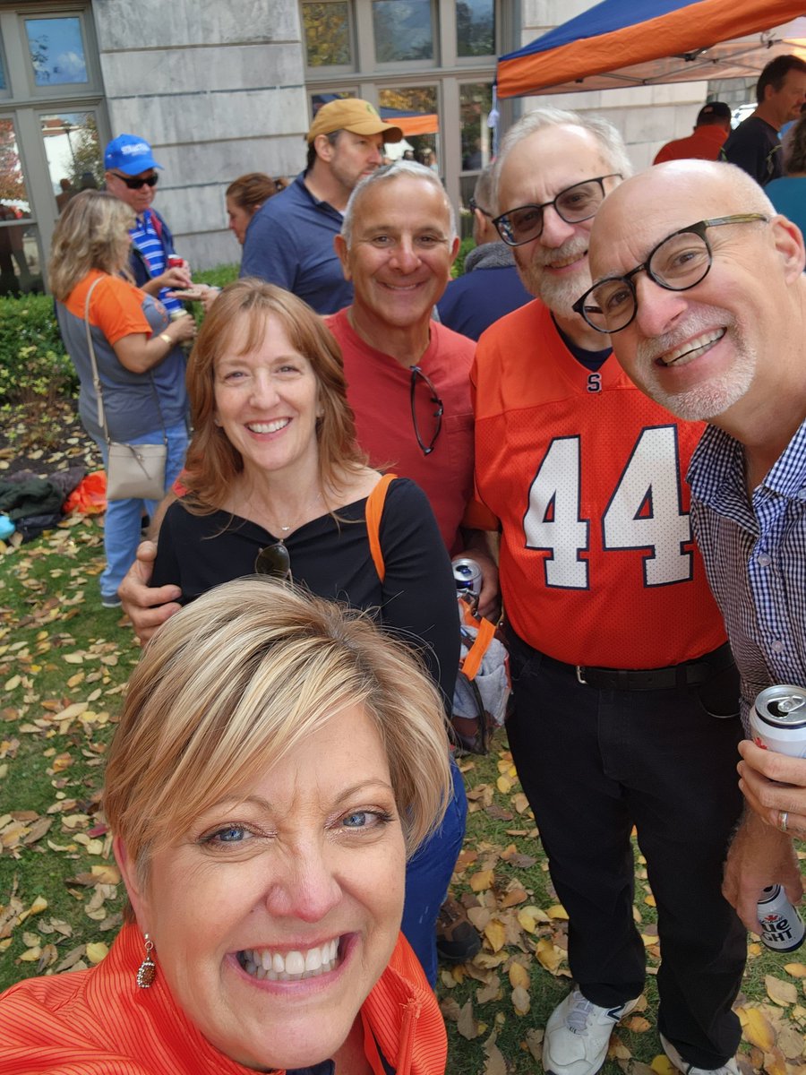 Celebrating #familyweekend with #SUAlumni and friends.  Perfect start to @CuseGameDay .  #beating <a href="/cuse/">Syracuse Athletics</a>