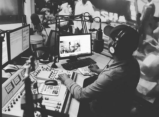 Oh yes! 
It is #ReggaePlusGwan with yours truly <a href="/DeeJayChara/">DJ CHARA</a> 
Your Number 1 reggae DJ on planet earth. 

Doba kali till the sun comes up. 
Katambeee...