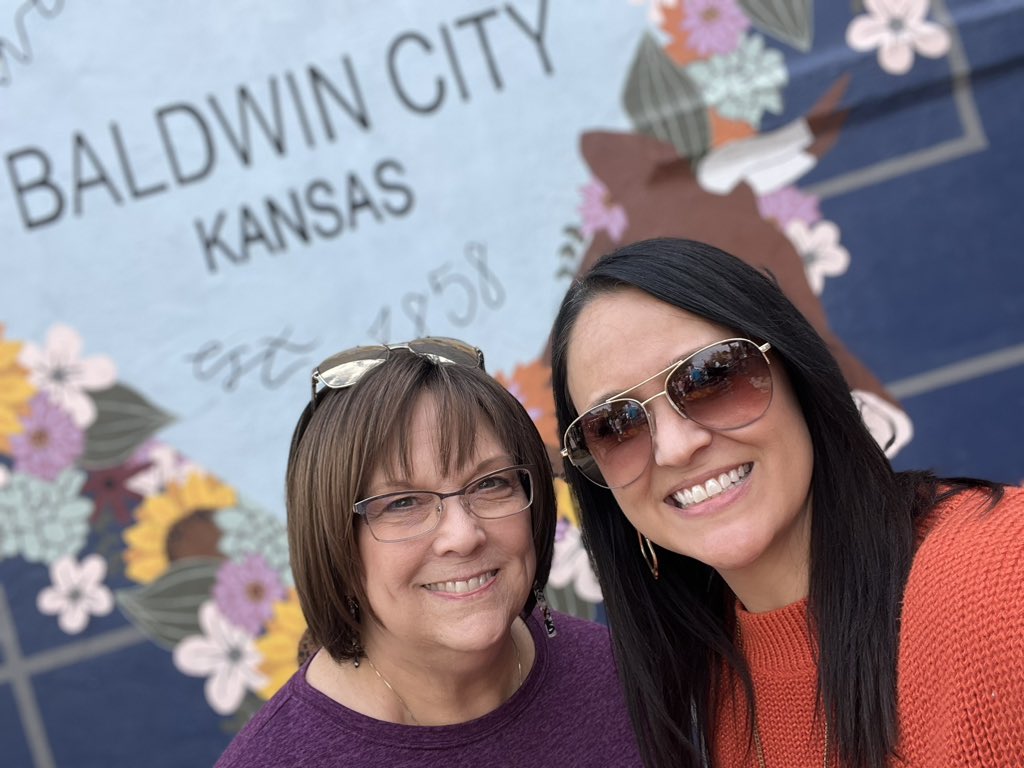 Mrs_Collier_6's tweet photo. Spending some time with my momma today at Maple Leaf. #BakerAlumn #BUYouKnow #YearlyMotherDaughterTime https://t.co/dU6cP0EwU3
