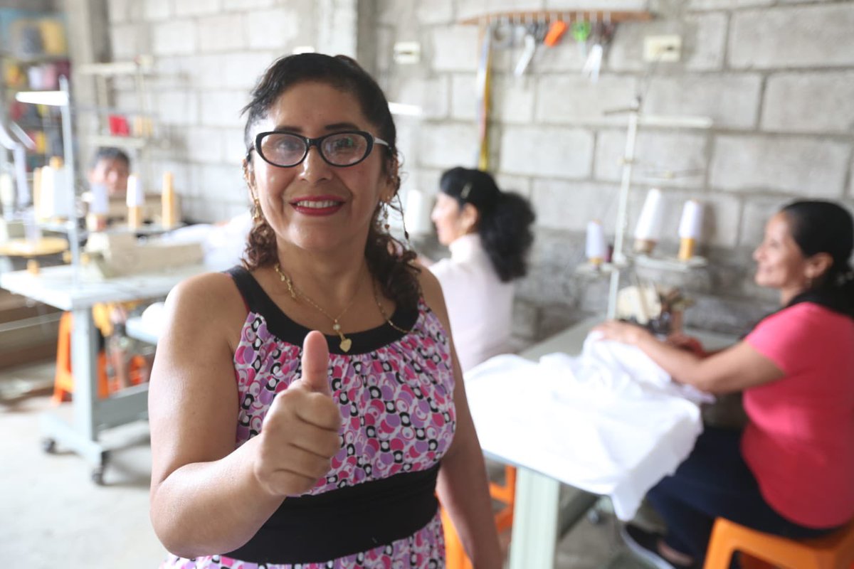 LassoGuillermo's tweet photo. Agradezco a Daysi por el tiempo que me dio para conocerla, mostrarme su trabajo y contarme su historia. Y nos demuestra que con el #Crédito1X30 estamos atendiendo a quienes necesitan de ese impulso para cumplir sus sueños en el Ecuador. https://t.co/lXxCPfcFjX