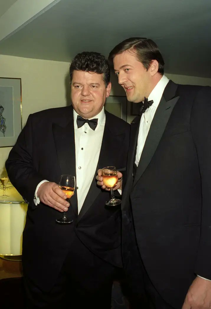 Flywheelcat's tweet image. I've just found this lovely photo @stephenfry RIP Robbie 😘