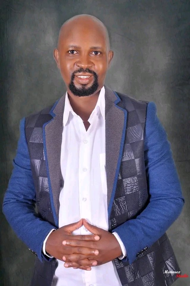 SandebestU's tweet photo. Hey guys kindly follow me and I will follow and subscribe to my you tube channel to get my music.https://t.co/CCi3r3MN7i https://t.co/W3vri9JwYt