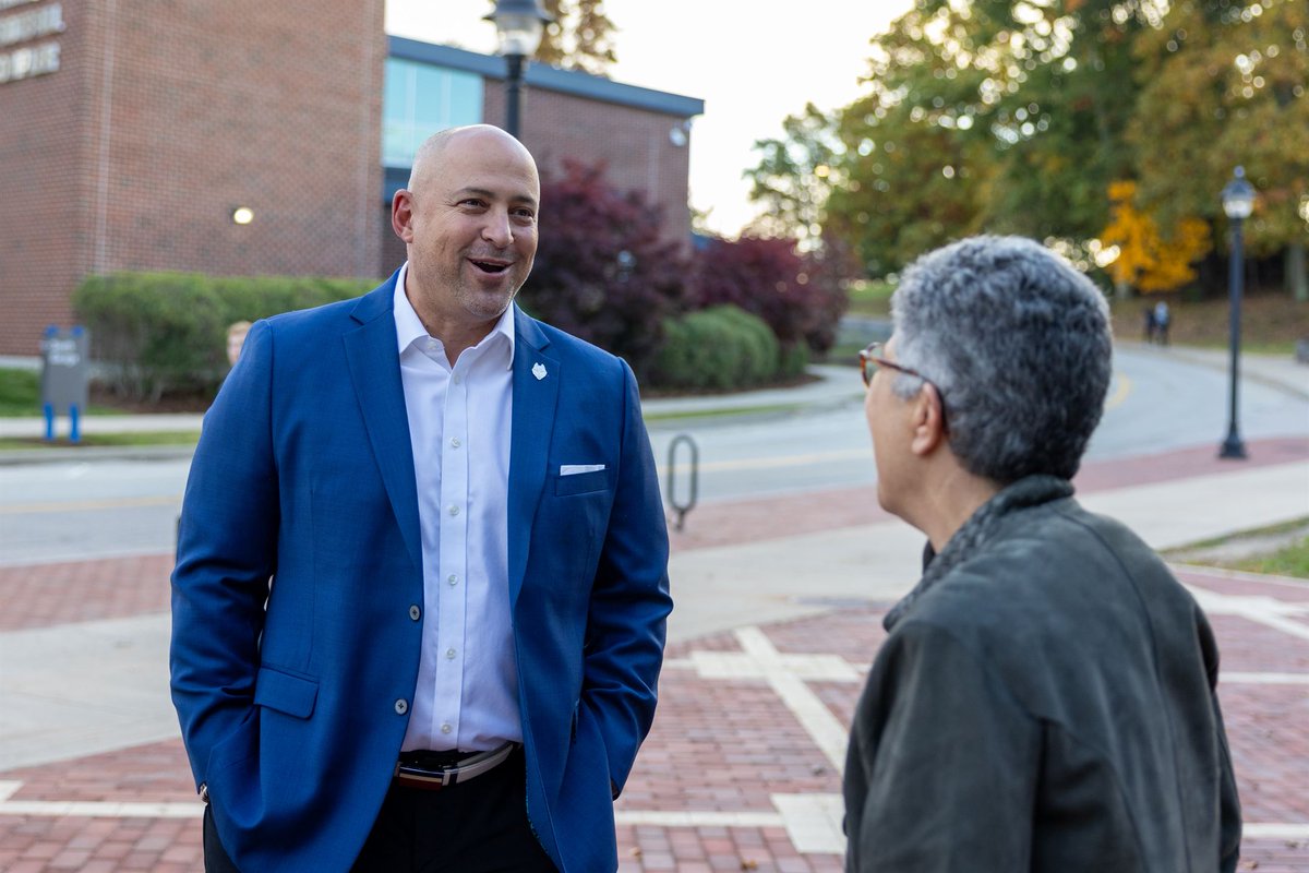 UConnHuskyAD's tweet photo. It's wonderful having so many of our successful female alumni on campus for Women's Weekend! Looking forward to celebrating with everyone tonight. 

#GameOnUConn #TitleIX50 https://t.co/pc7jwCeNT8
