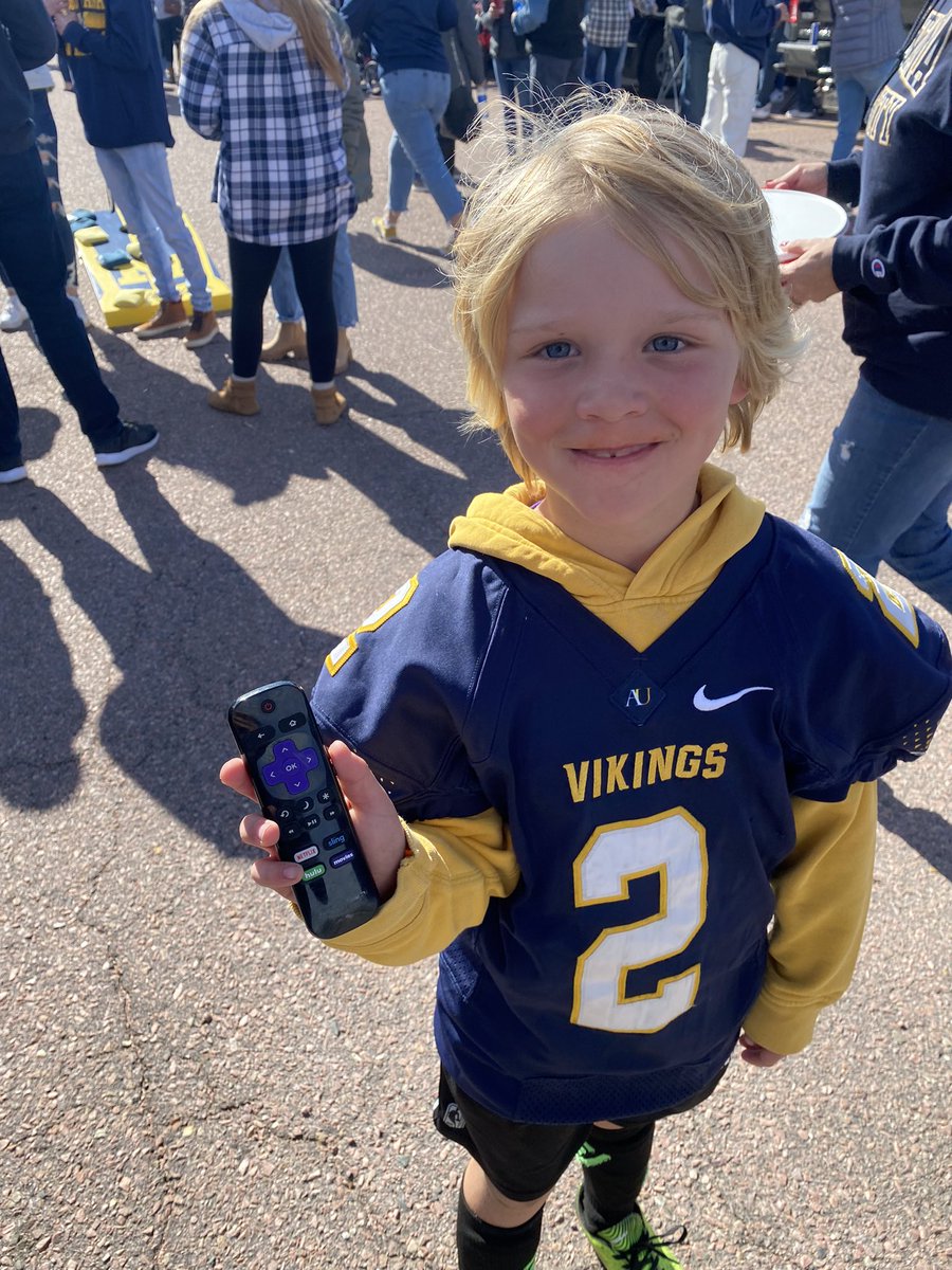 TheBigAndSexy70's tweet image. At the augie homecoming game with @AugieCoachBEAR ‘s roku remote