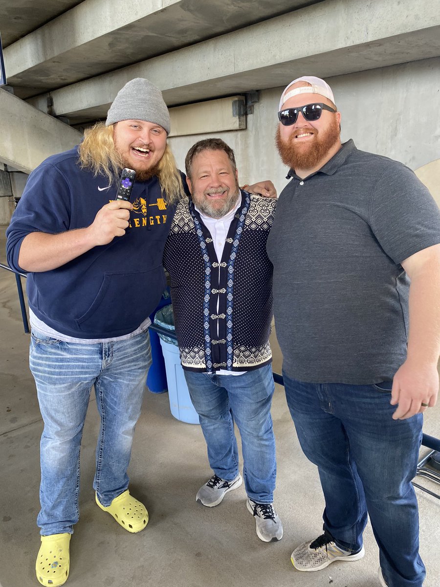 TheBigAndSexy70's tweet image. At the augie homecoming game with @AugieCoachBEAR ‘s roku remote