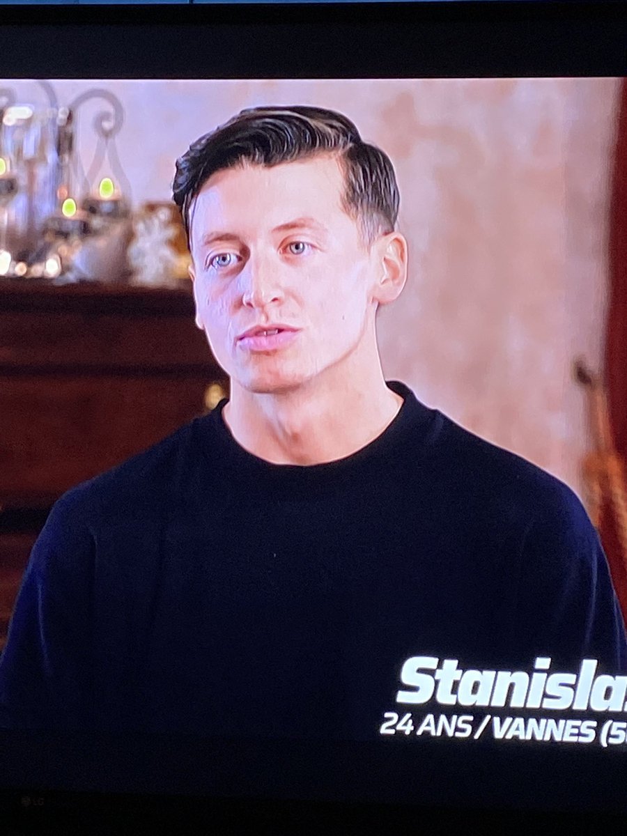 Christopher L tweet media