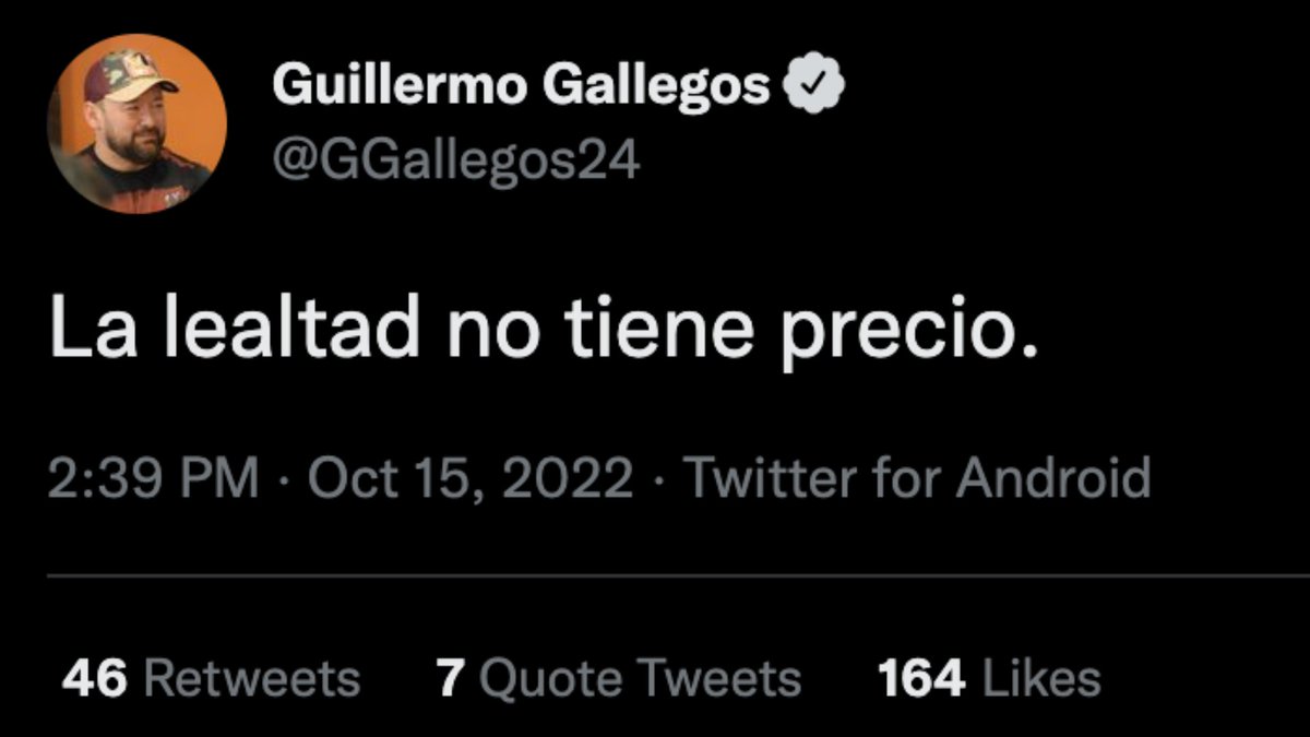 PapelBot's tweet photo. La lealtad no tiene precio, dice el mercenario político que ha recibido dinero para su ONG fachada, plazas de gobierno para la mitad de su familia, y maletines negros de ARENA, FMLN y Tony Saca. https://t.co/BrBZe2Y8Nq
