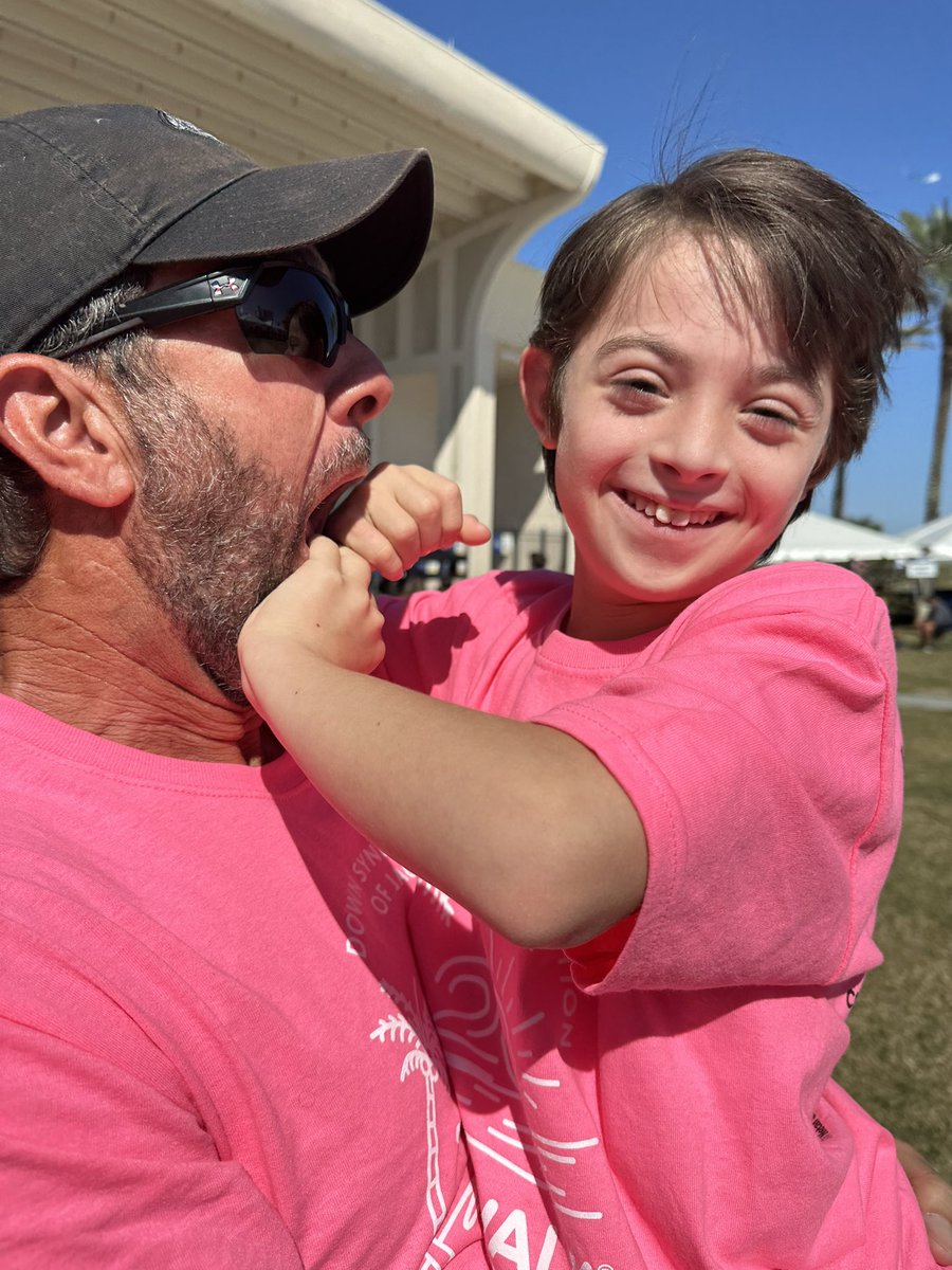 TesoriFamilyFdt's tweet photo. Having a blast at the 20th annual Down Syndrome Association of Jacksonville Buddy Walk! Chillin’ with Amelia’s A Team! #buddywalk #dsaj #downsyndromeawarenessmonth #ameliasateam https://t.co/xECpAnBAER