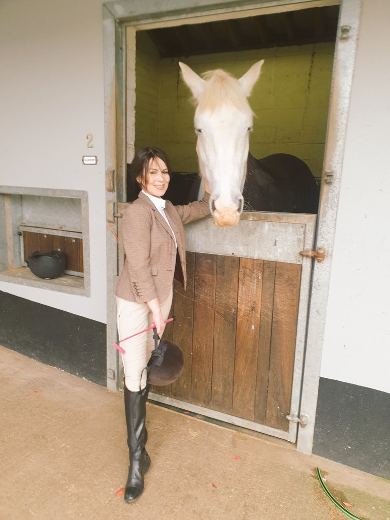 Highheeledlady's tweet photo. Beautiful day autumn day with Jigsaw and Bluebell!! #happpysaturday #horselove #equestrian #monaghan #October2022 https://t.co/g0TFQOvkVd
