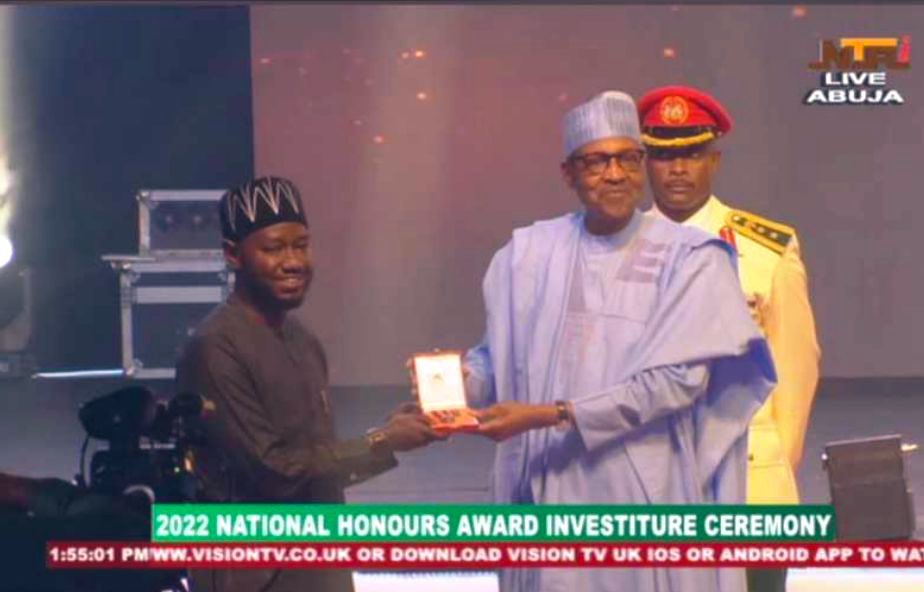 FaLGates's tweet photo. What a week for our Managing Director, Abubakar Sadiq Mohammed Falalu, MON receiving a national award by Mr President and commissioning of FaLGates Rice Mill. Congratulations to all @FaLGates Staff. This is an achievement to all of us involved https://t.co/kI9mjVbPBz