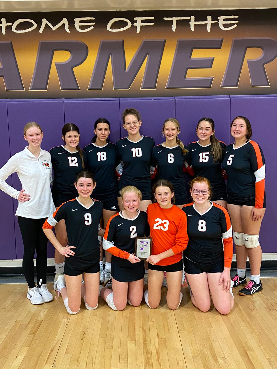 MrsMcCormick18's tweet photo. IB JV team took home 2nd place at todays tournament at Farmington! #ibtigerpride @ib327schools @ib327athletics https://t.co/Oh10hekeMI