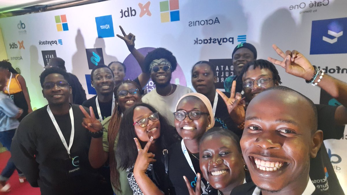 IbukunOmojola's tweet photo. Had a great time with my fellow Data Benders today✌️@kike_abdul @olumayokunawe @suchararegem @debolamii @veetoriaRT @tayo_praiz @oluchi_chiadika 
#Datafest2022 #DataFestAfrica22 #DFA22 https://t.co/Q1FKeOBbnH