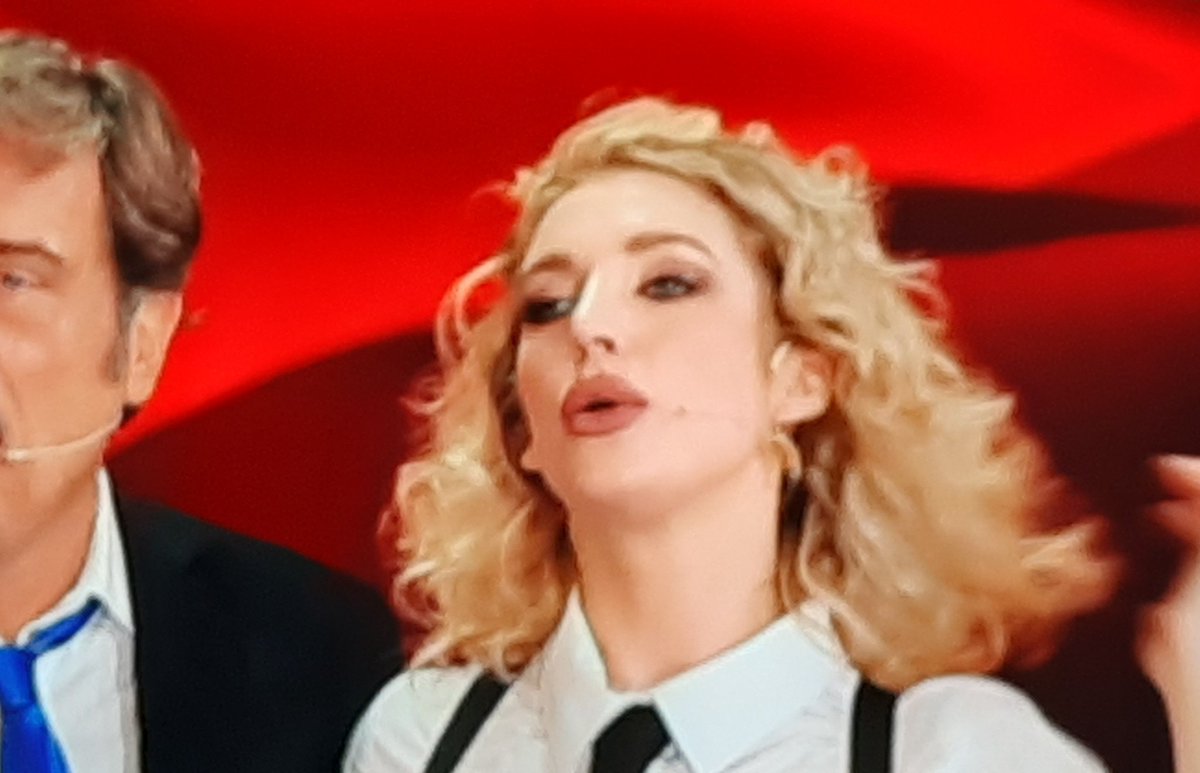 #ballandoconlestelle
#Lucrezialando è uno spettacolo della natura.