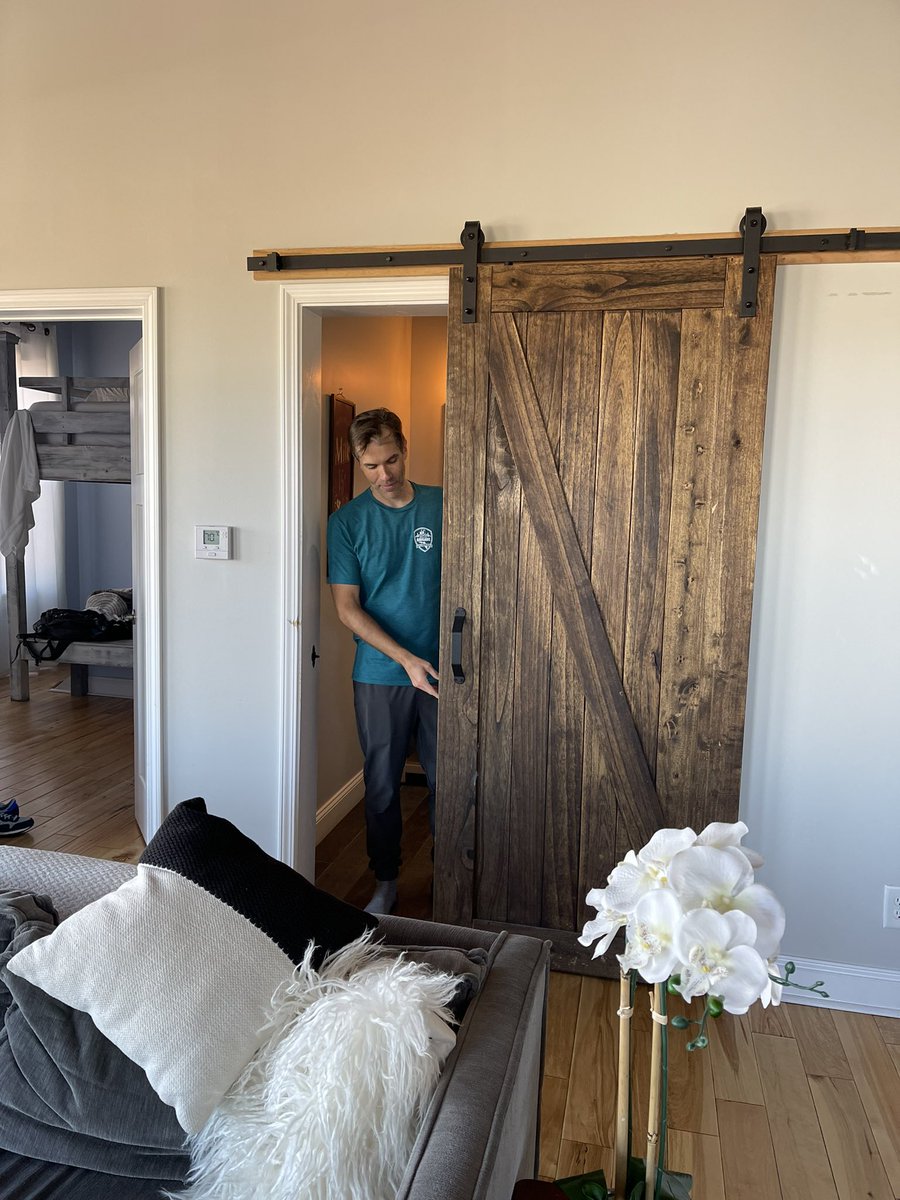 BoldCityCap's tweet photo. Folks,,, he couldn’t do it. Made me walk the mile &amp; a half back to our Airbnb so he could lock himself in the bathroom. 

#PrayForTim https://t.co/HZh9X5sNB7