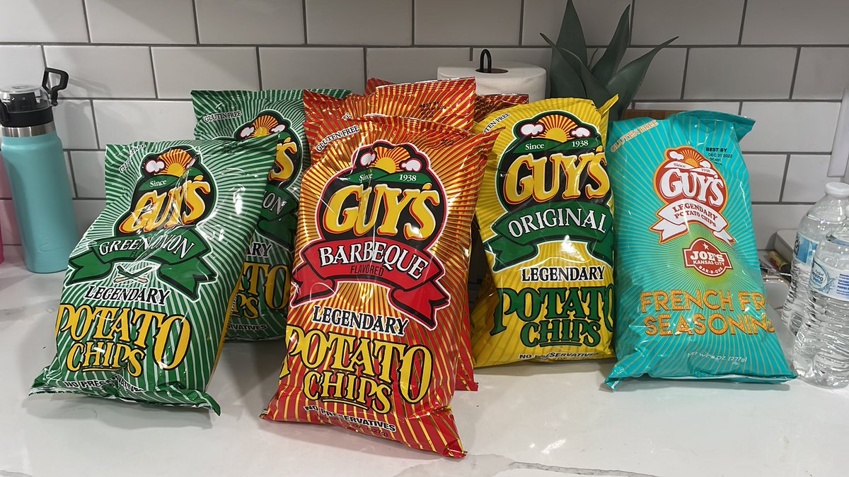 ItsJosh_K's tweet photo. @GuysSnacks I take it back, Todd still gets the snacks. The packaging inside the box was superb! Can’t wait to dig in! #ForTheSnacks https://t.co/W2BYcmncqg