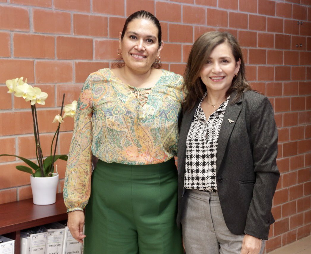 vaydee's tweet photo. Recibimos la visita de la  Mtra.Verónica Tellez, Presidenta de la Red de Mujeres Empresarias de la República Mexicana REDMUEM A.C. 
Gran oportunidad de colaboración para fortalecer espacios formativos y de vinculación de comunidad FCQeI.@uaemorelos @REDMUEM 
#SomosFCQeI https://t.co/jqfLs0aIiZ