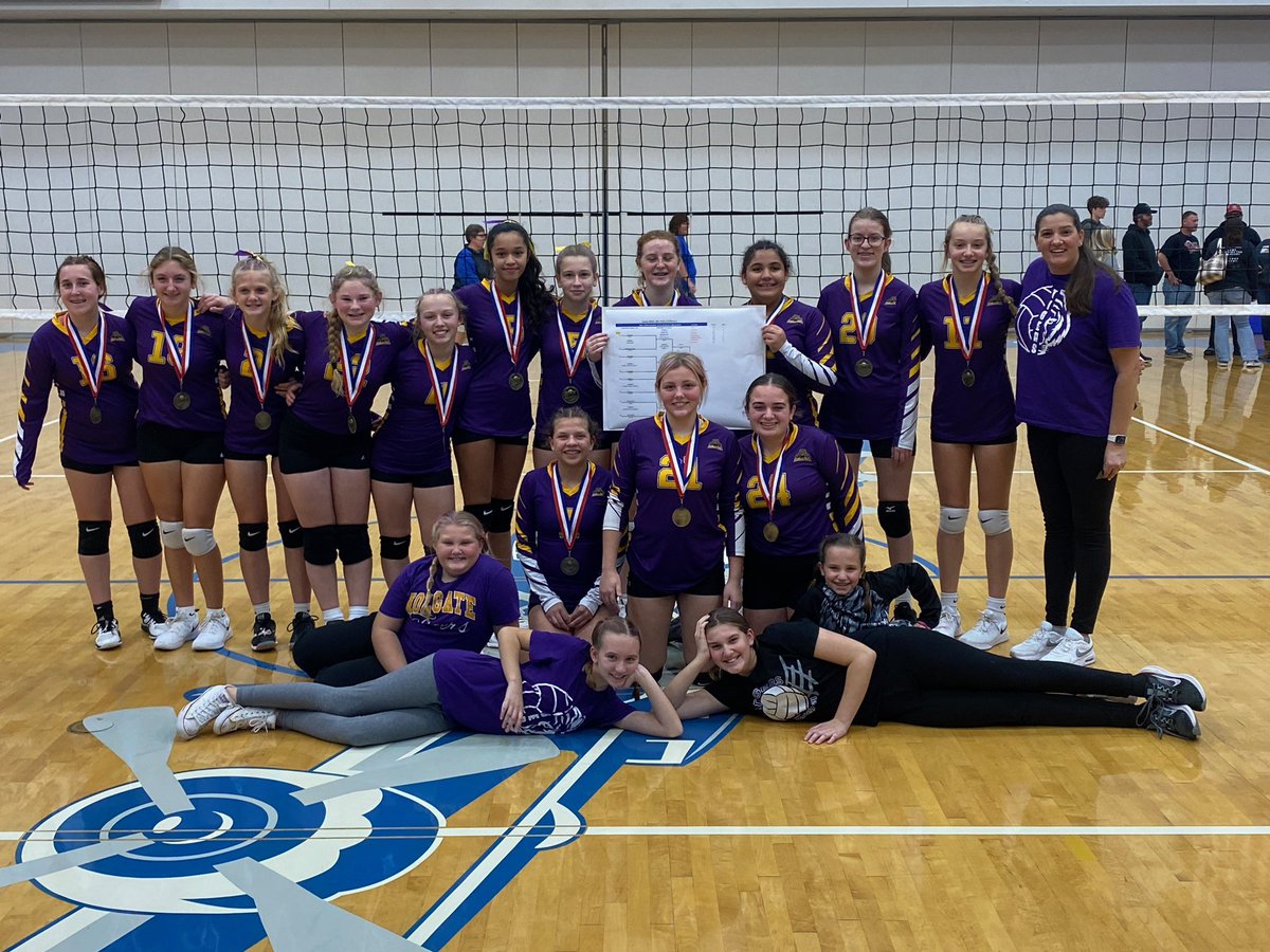 jam3455's tweet image. Holgate 8th grade volleyball is BBC CHAMPS!!  They defeated Hilltop in 2 sets 25-22, 25-14!💛💜🐯🏐 @Holgate_VB @HolgateSchools @Holgate_VB @mshs_principal