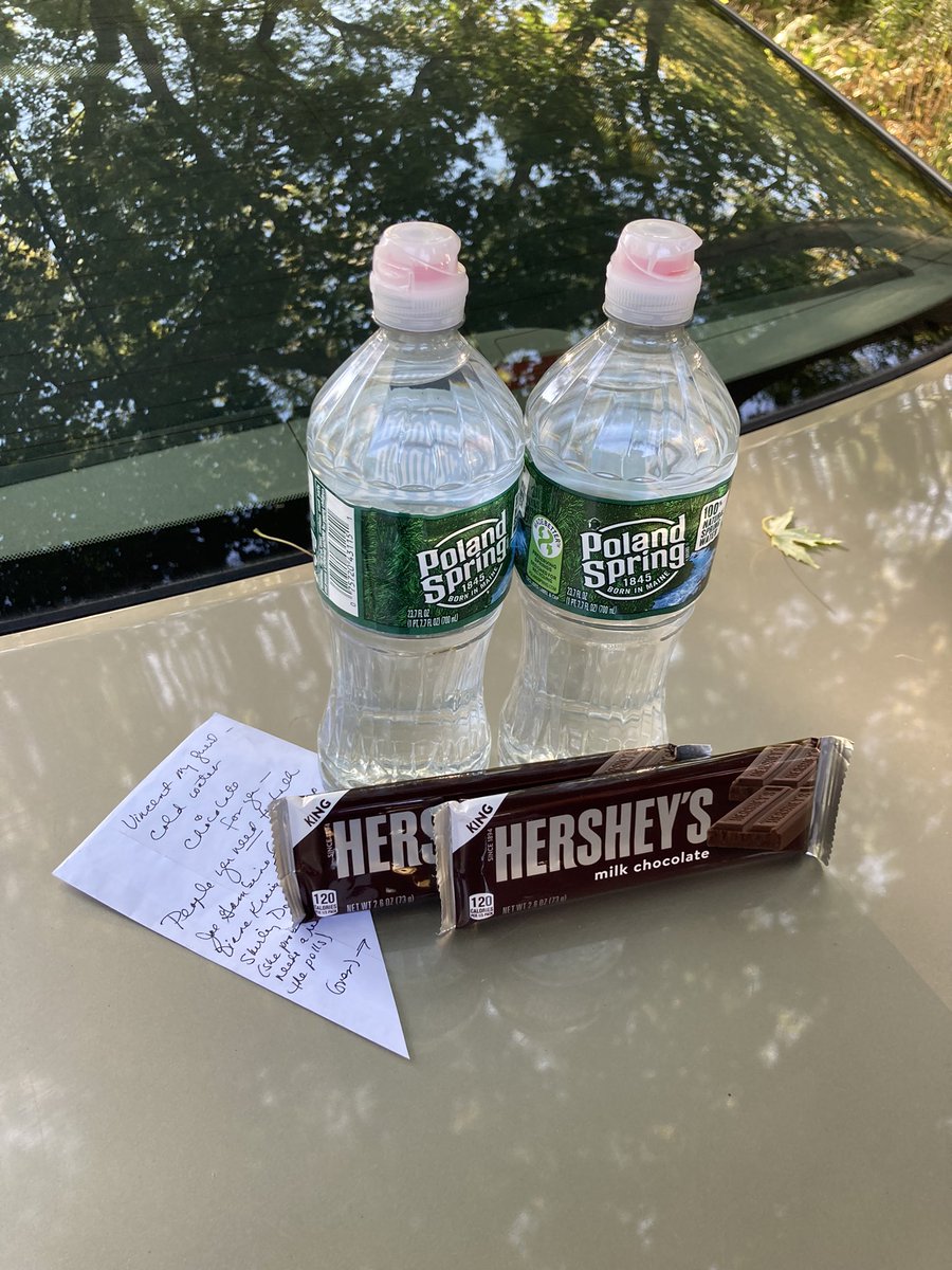 MarcForUsNY's tweet photo. Knocking on doors has its perks! 

One kind voter left some chocolate and water for two of our volunteers after they earned her vote for @marcmolinaro today. https://t.co/1MApC9Bszc
