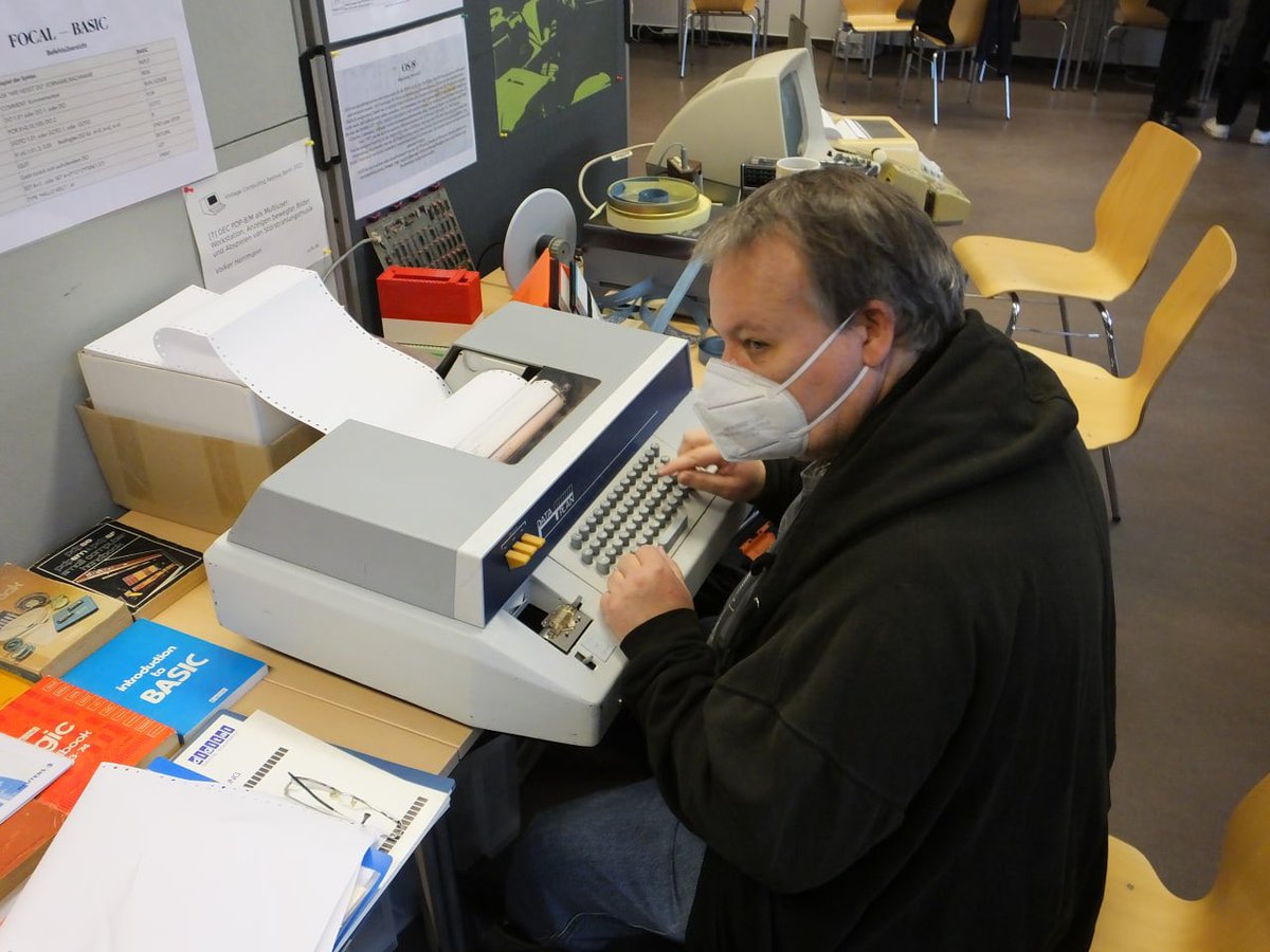 Andreas_SuH1912's tweet photo. Having fun on the Vintage Computer Festival in Berlin last weekend. Programming some BASIC on a pdp8/m just to make some noise with the teleprinter. #VintageComputing #RetroComputing #Teleprinter #VCFB (1/2) https://t.co/dJFHg2Tiwh