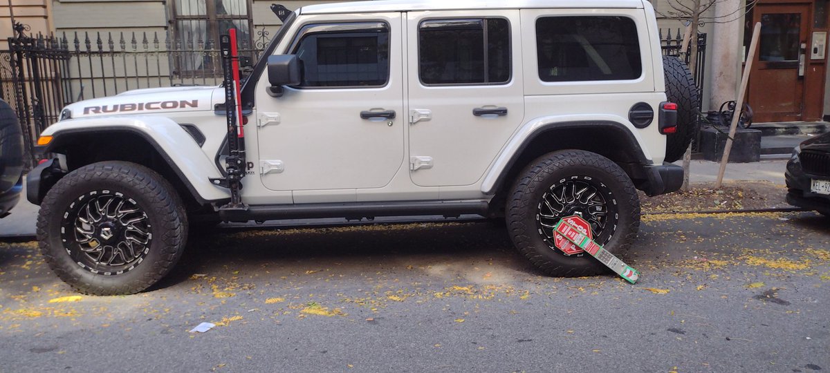davejpacker's tweet photo. #nycboot #bootedcars #dasboot #bootilicious  Mass booting in Harlem over the last few weeks! https://t.co/ZZHemivUtK