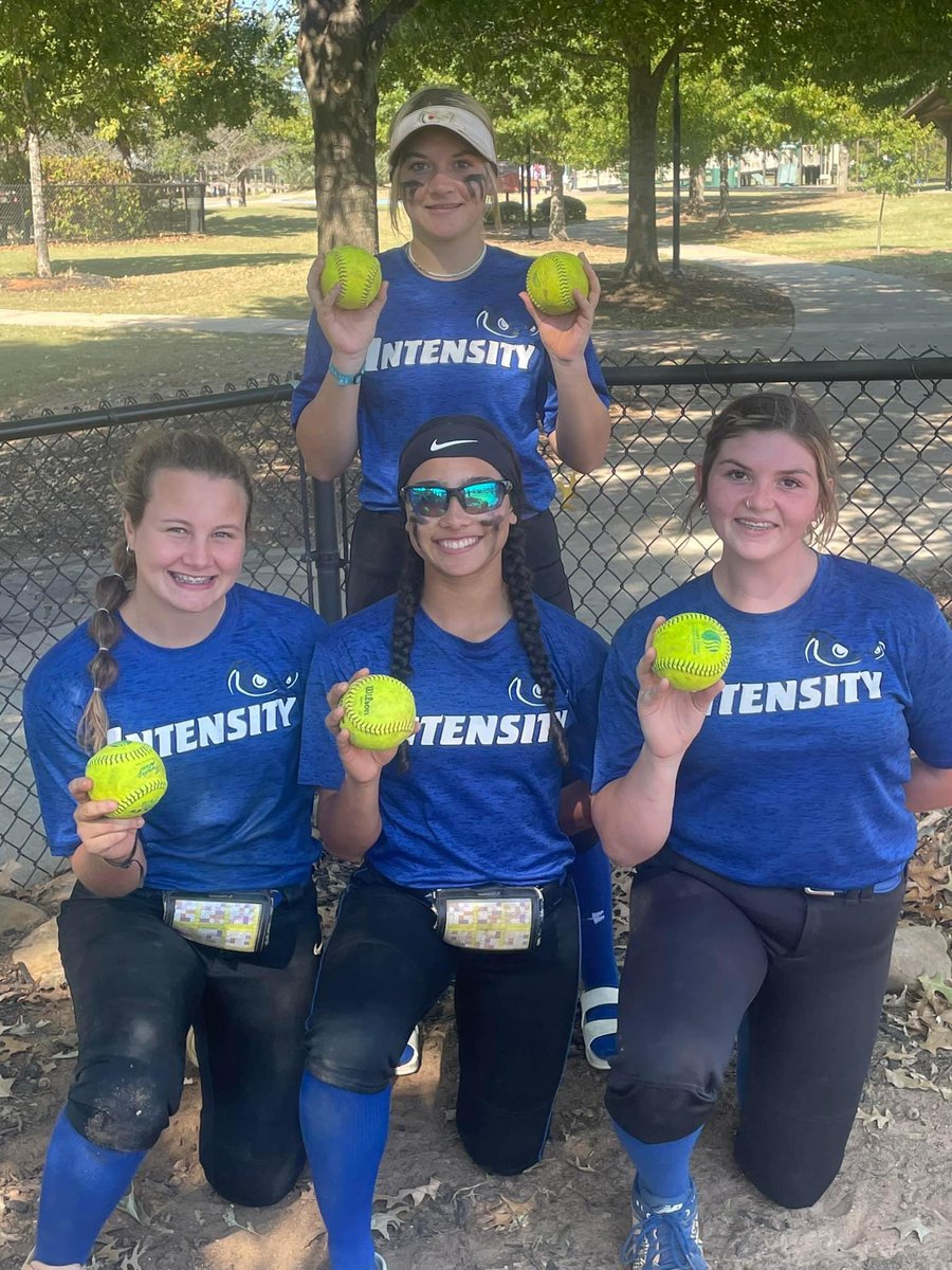 elitebatsjjw's tweet photo. Game 2🥎 Diamond Direction Invitational 

JJW- 7 
Carolina Crush 14u-Corn-3

JJW hit 5 over the fence homers in game 2 💚💙

Box Bracket starts at 6:15 Opponent TBD 

Kenzie with 2 homers 
Dawson with 1 homer 
Avery with 1 homer 
Addison with 1 homer

 💚💙 https://t.co/VhziEc6NBz