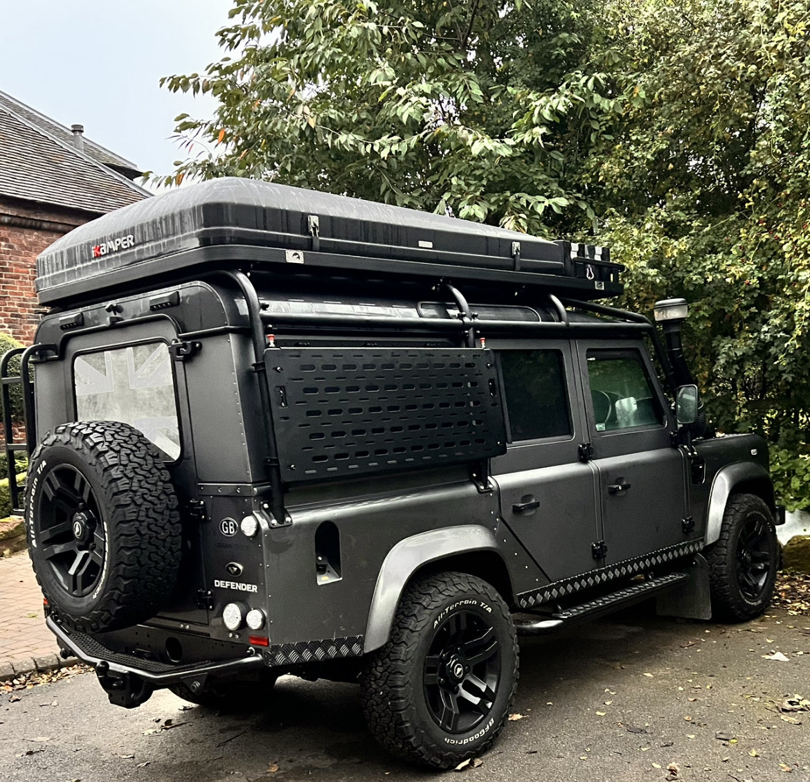 No gardening for 2 weeks for me 😀off on a road trip to Spain, over the Pyrenees see you all in 2500miles time. I suspect I might find some gardens to photograph on the way round 😜#defender110 #offgrid #offroad #adventure #holidays #notjustagardener #gardenersworld #overlander