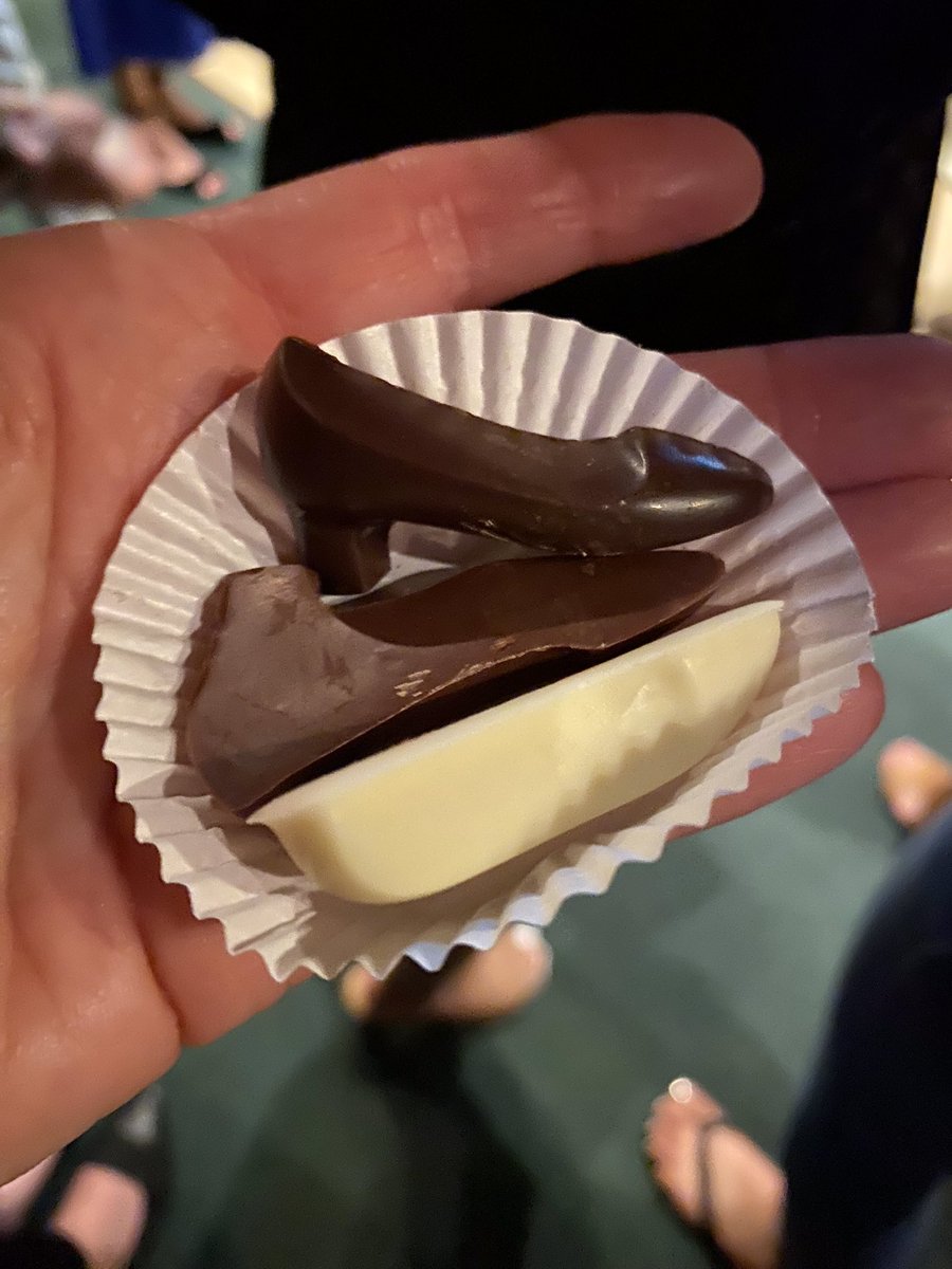 PalumboRD's tweet photo. An another marvelous #FNCEFriday hosted by the incomparable @JaniceBissex and sponsored by @lightandfit @Get_RegularGirl @vitalproteins and @CaWalnuts held at Chocolate Kingdom. I’m enjoying the cool swag! https://t.co/Ztv6abwmh0