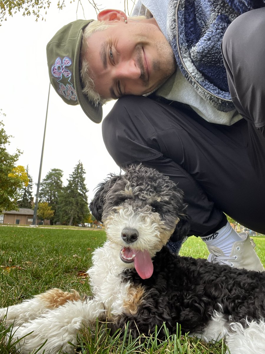 Griz's tweet photo. Sending you love 💕 https://t.co/7qQ0VB9t4C
