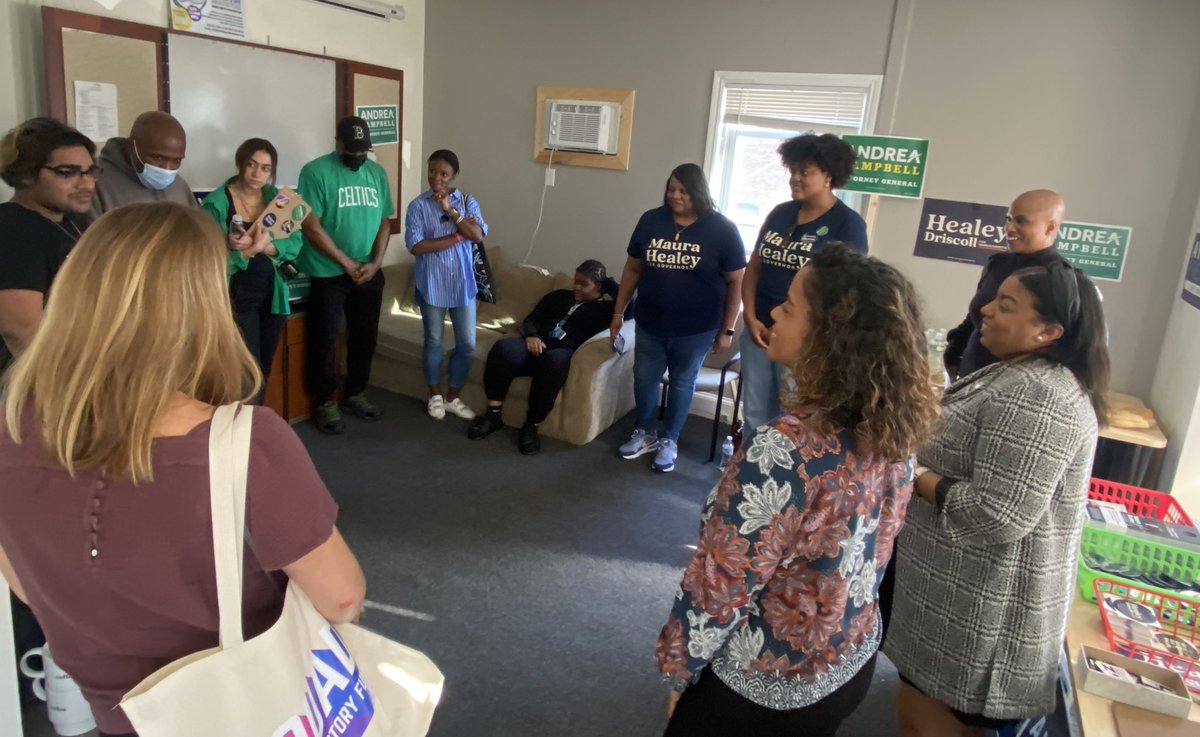 LizForBoston's tweet photo. Such an incredible canvass kickoff with our beloved @AyannaPressley, the incredible organizer Austin Moore, &amp; the @TheEMAProject1! https://t.co/7eb3pgF79S