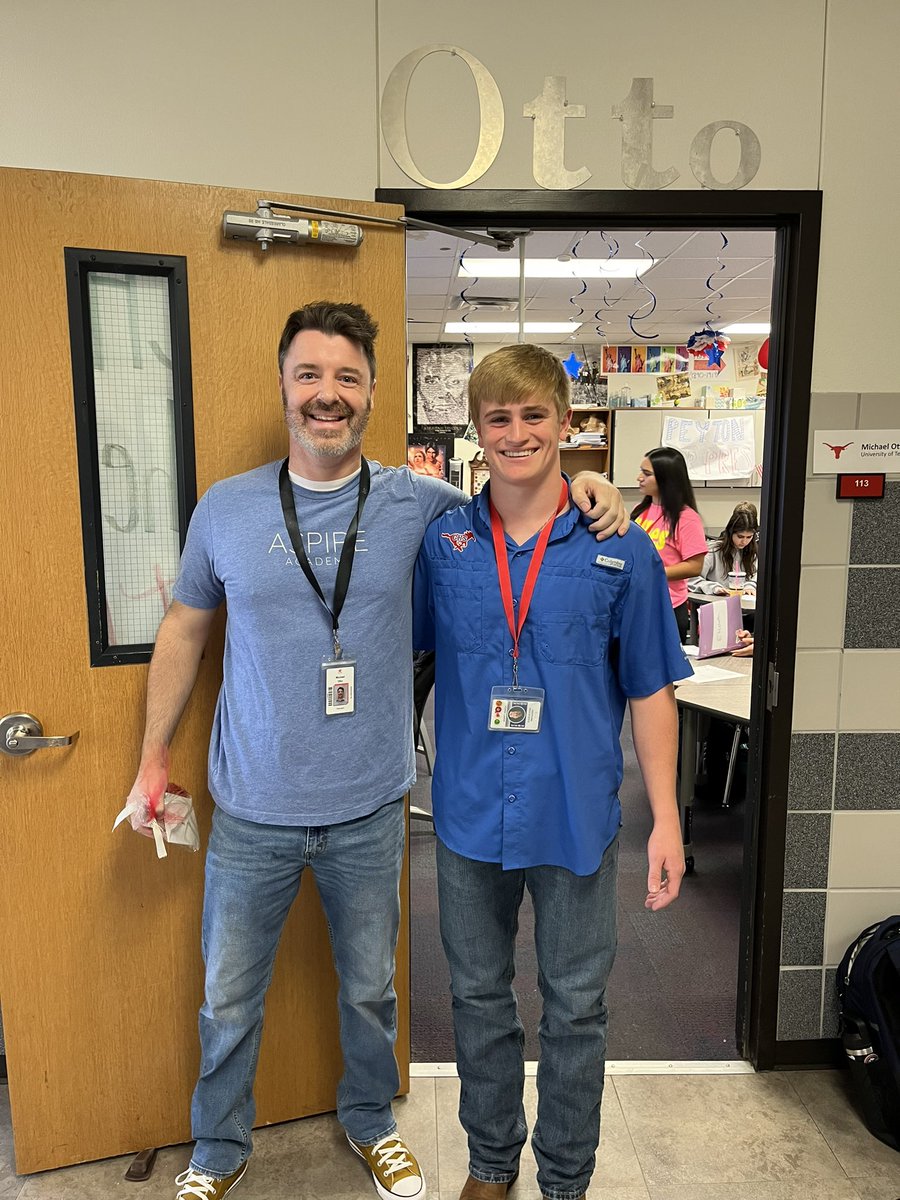 hunterlasher5's tweet photo. Happy teacher appreciation week! @GHSMustangsFB https://t.co/bLGeTgqScb