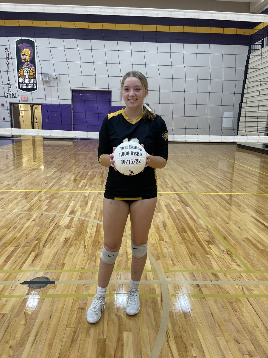 PCVBCoach's tweet photo. Congratulations to Tori Balma on reaching a career goal of 1,000+ assists at the Mendota Tournament today! Way to go Tori! Thanks for all your contributions to the program! @toribalma @pchs_il https://t.co/xoTY4QM6ot