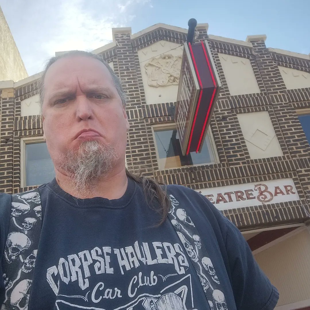 dougztrooper's tweet photo. Having Lunch at the Lone Star Theater Bar and Grill in Ranger, Texas https://t.co/BBYe7JAdjR
