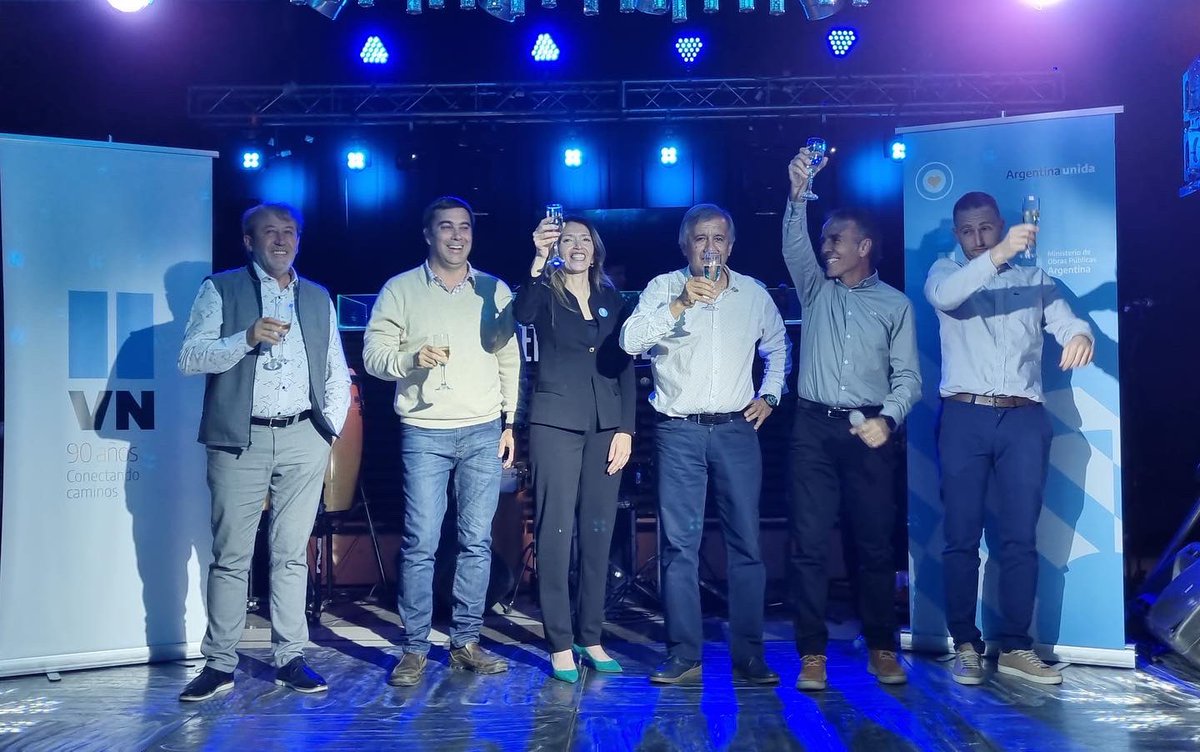patriciogok's tweet image. Sigamos defendiendo a #VialidadNacional y trabajando en todo el territorio de esta #ArgentinaGrande con el mismo compromiso y profesionalismo, conectando caminos como hace 90 años

#90añosconectandocaminos