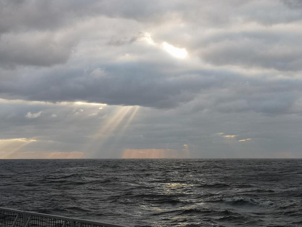 Harrewar68's tweet photo. Just some nice views. #ZPRV #KoninklijkeMarine #NotJustAnotherJob https://t.co/9Z5O66YRwK