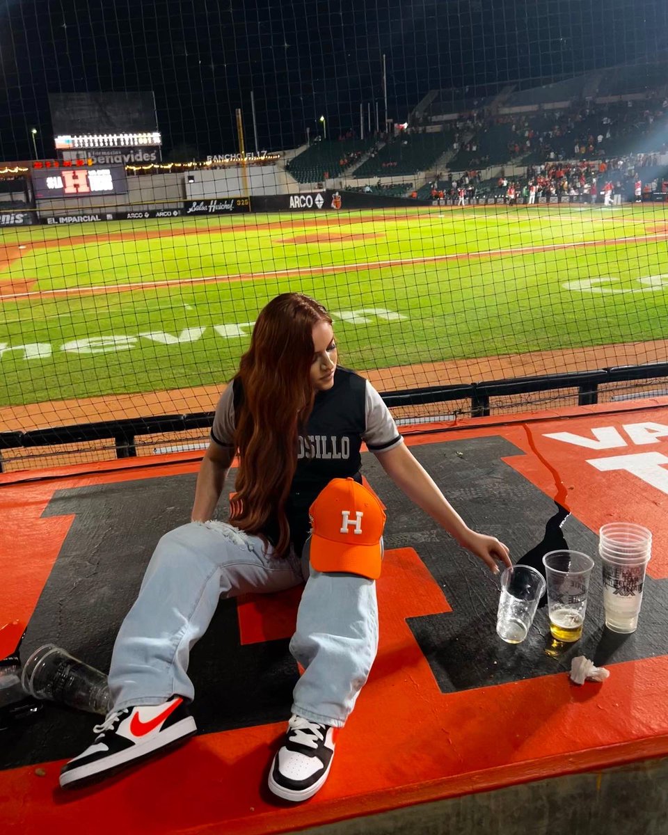 alee23d's tweet photo. Inicio de temporada @ClubNaranjeros @Liga_Arco https://t.co/aFaIRbGRvy