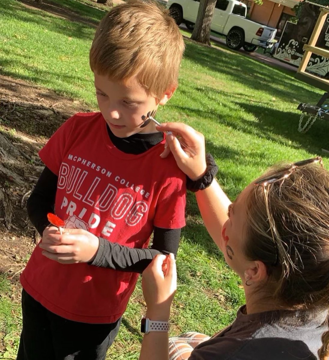 mac_kdp's tweet photo. Homecoming Fun!! ❤️🐾 https://t.co/9EKq0pGnRo