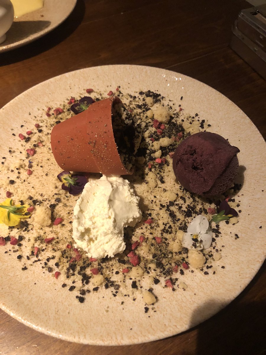 #VintageInns the best dessert I’ve had in years @ The Honey Bee Staff Amazing as well, thank you