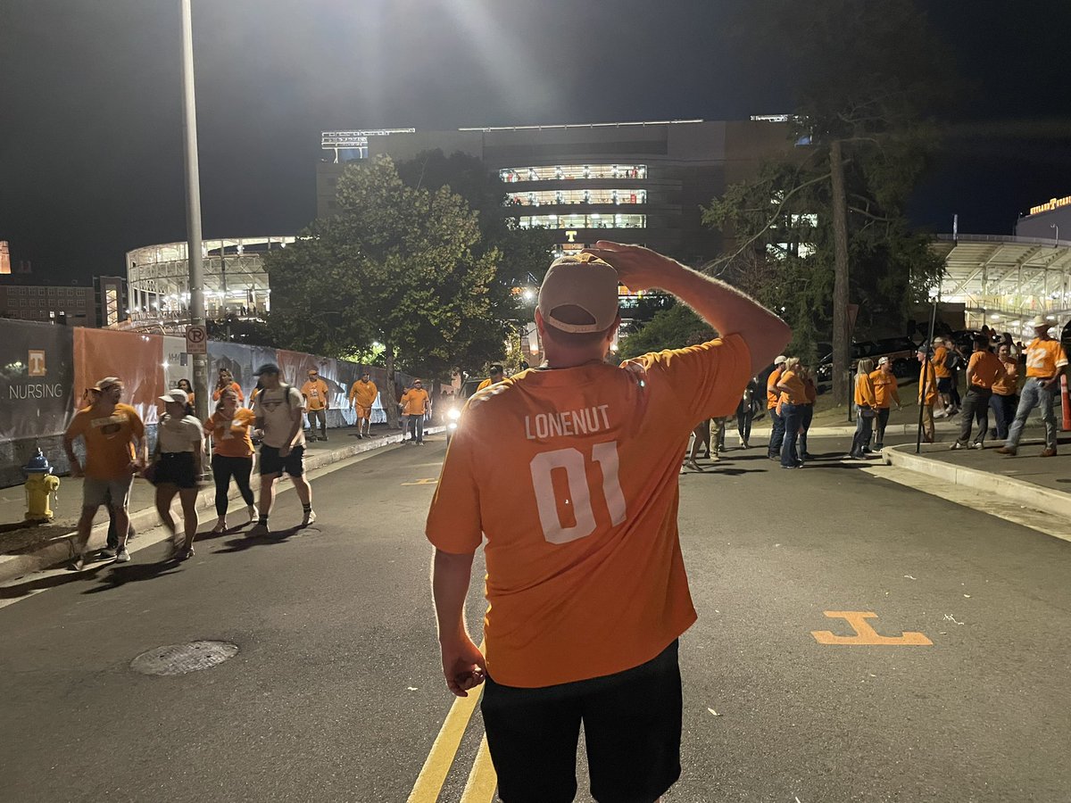 Good Night God Bless Go Vols tweet media