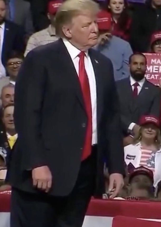 FfJ-XAnXkAIqTxH?format=jpg&name=900x900